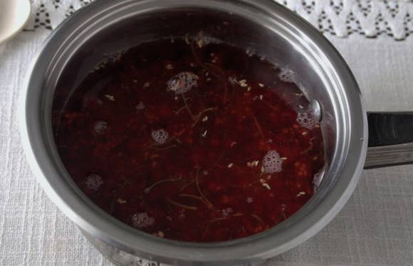 Сок из красной смородины с сахаром на зиму Сок из красной смородины с сахаром на зиму