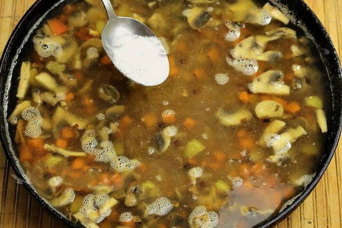 Гречка по-купечески на сковороде Гречка по-купечески на сковороде