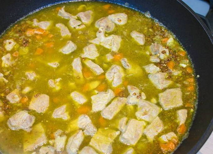 Гречка по-купечески на сковороде Гречка по-купечески на сковороде