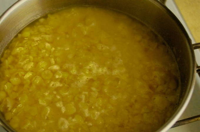 Гороховый суп с мясом классический