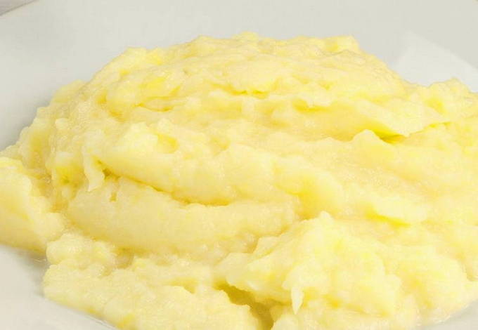 Картофельное пюре с молоком и маслом Картофельное пюре с молоком и маслом