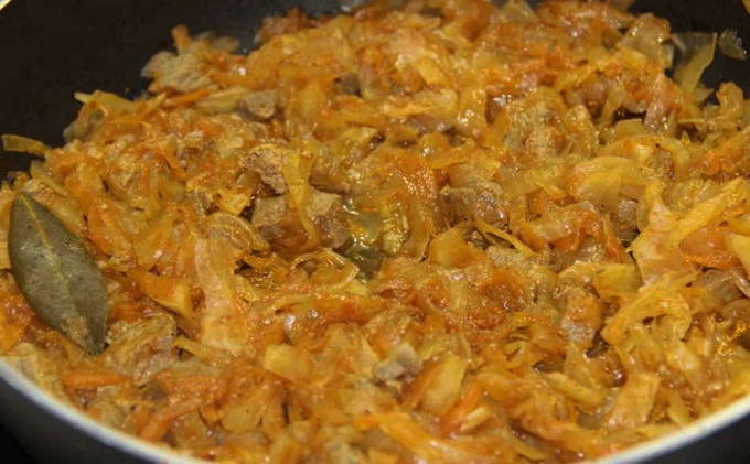 Бигус из свежей капусты с мясом Бигус из свежей капусты с мясом