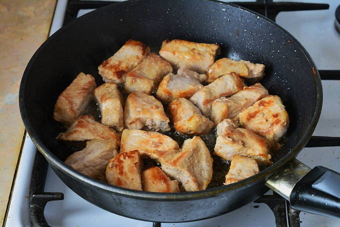 Бигус из свежей капусты с мясом Бигус из свежей капусты с мясом