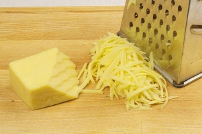 Салат из свеклы с сыром и чесноком