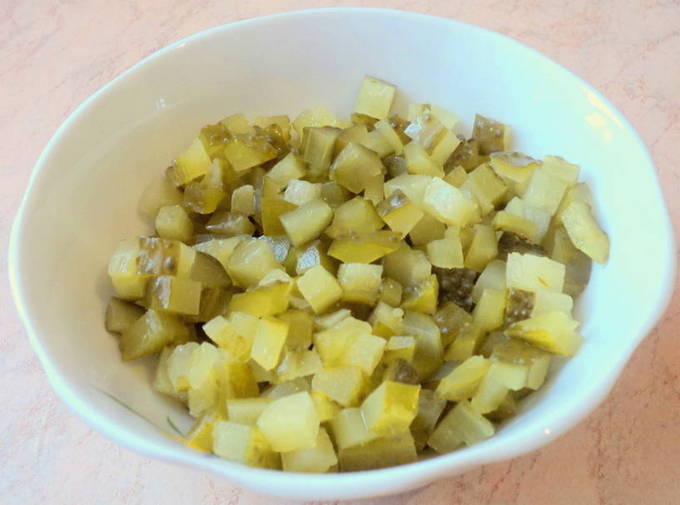 Салат «Столичный» классический