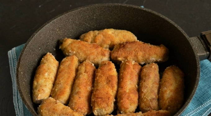 Мясные пальчики из свинины с начинкой Мясные пальчики из свинины с начинкой
