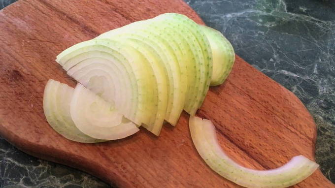 Салат «Мужские грёзы» с говядиной классический