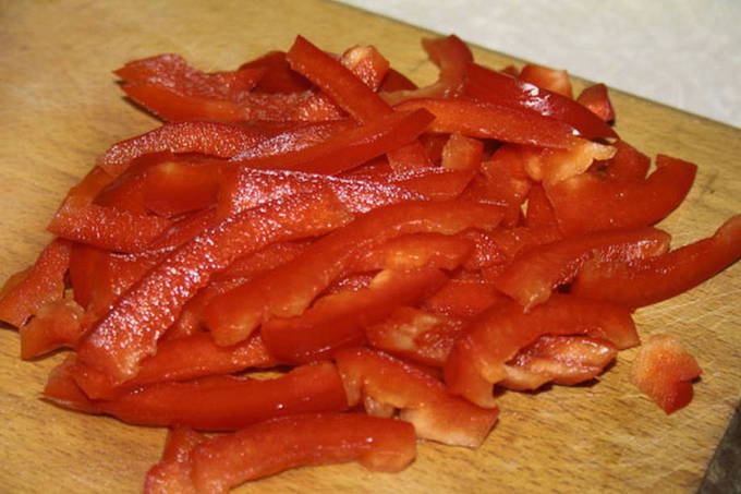 Классическая шакшука на сковороде