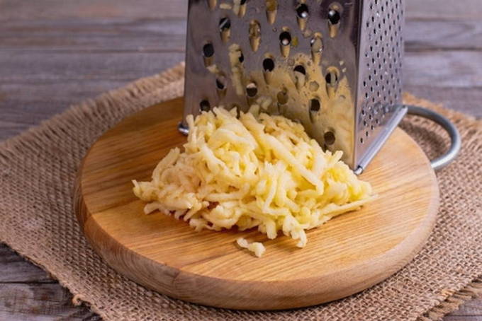 Пирог «Три стакана» с яблоками