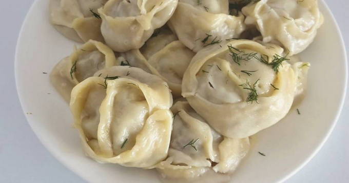 Сочные манты с фаршем и луком Сочные манты с фаршем и луком