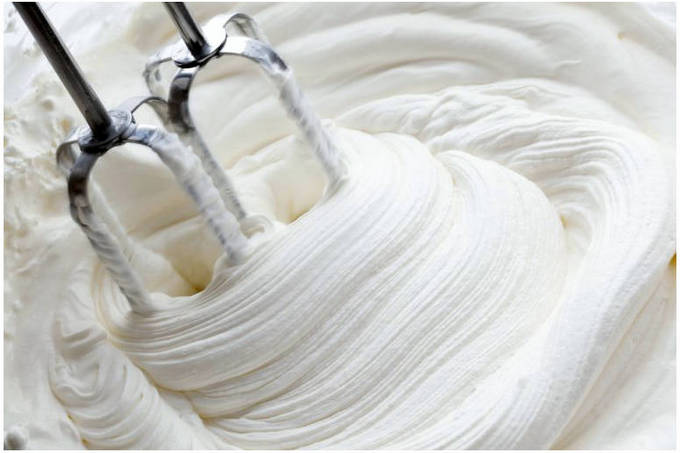 Муссовый торт с зеркальной глазурью