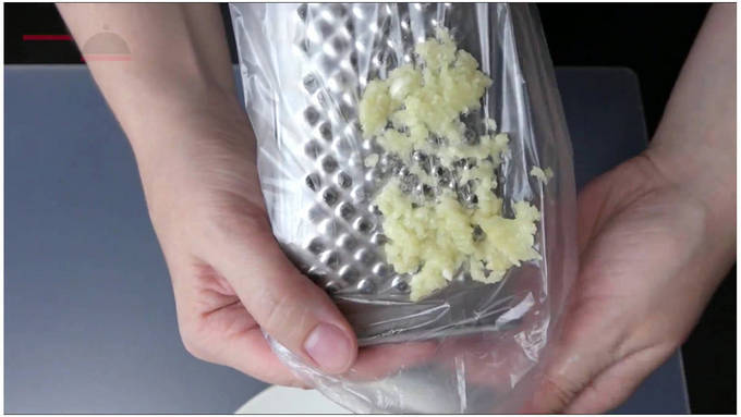 Куриные рулетики с черносливом