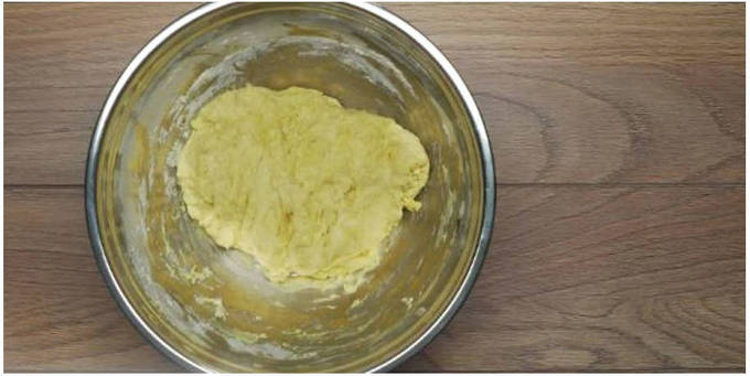 Шаньги с картошкой из дрожжевого теста в духовке Шаньги с картошкой из дрожжевого теста в духовке