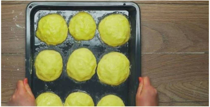 Шаньги с картошкой из дрожжевого теста в духовке Шаньги с картошкой из дрожжевого теста в духовке