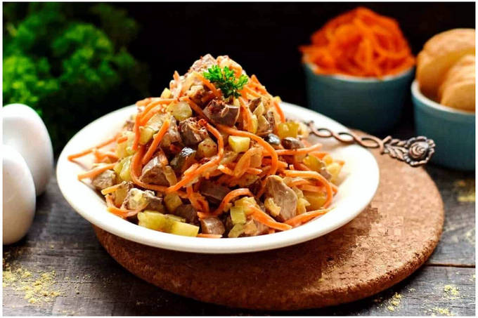 Салат из куриной печени с корейской морковью