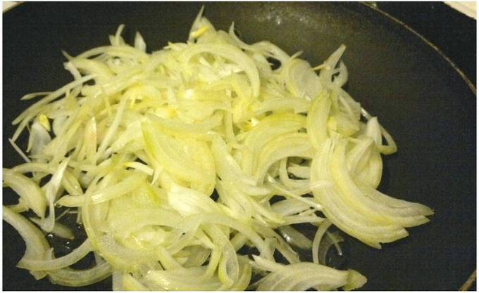 Салат из куриной печени с корейской морковью Салат из куриной печени с корейской морковью