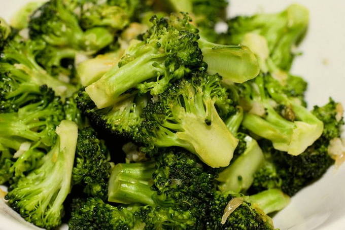 Курица в сливочном соусе с брокколи Курица в сливочном соусе с брокколи