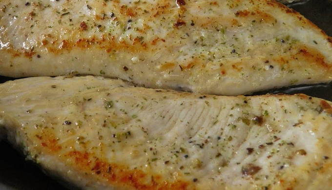 Курица в сливочном соусе с брокколи Курица в сливочном соусе с брокколи