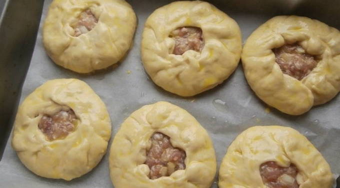 Баранки с фаршем в духовке Баранки с фаршем в духовке