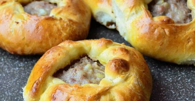 Баранки с фаршем в духовке Баранки с фаршем в духовке