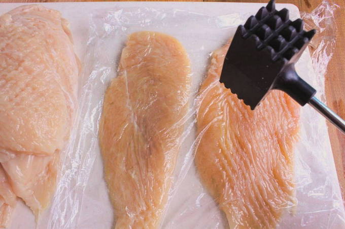 Куриные рулетики в беконе в духовке Куриные рулетики в беконе в духовке
