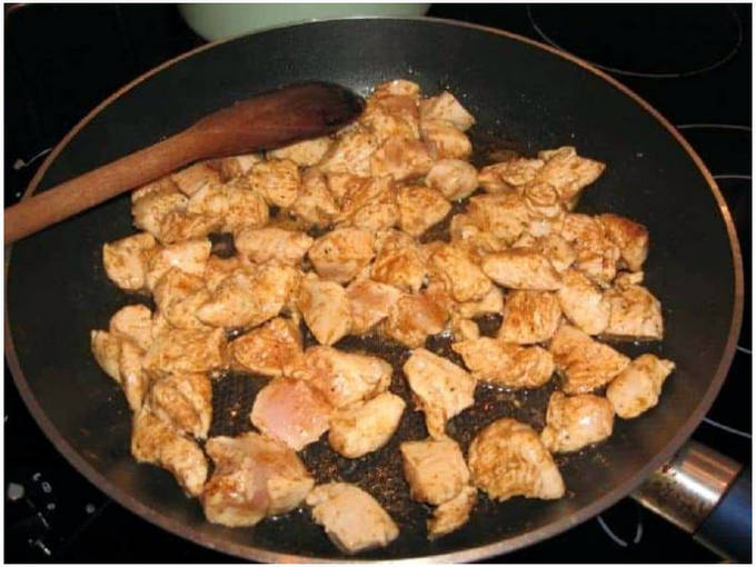 Запеканка с курицей и брокколи в духовке Запеканка с курицей и брокколи в духовке
