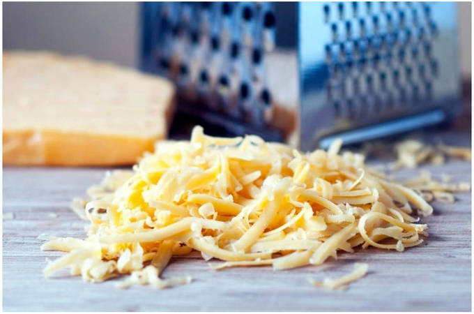 Макароны с беконом и сыром в сливочном соусе