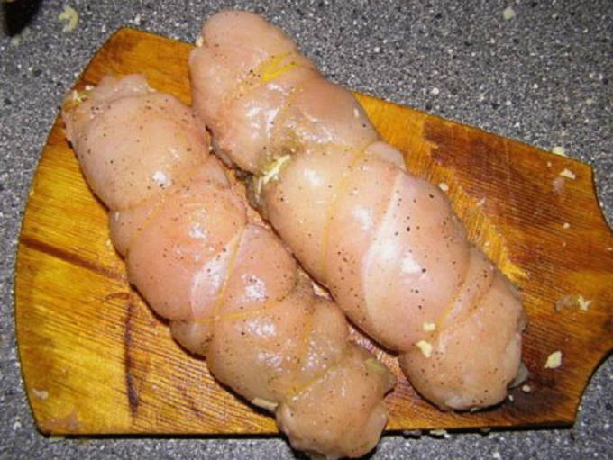 Куриные рулетики с грибами и сыром в духовке Куриные рулетики с грибами и сыром в духовке