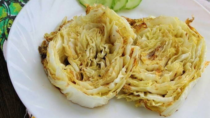 Капуста кусками со специями в духовке Капуста кусками со специями в духовке
