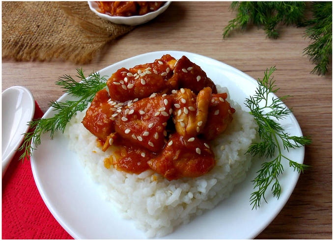 Курица в кисло-сладком соусе на сковороде Курица в кисло-сладком соусе на сковороде