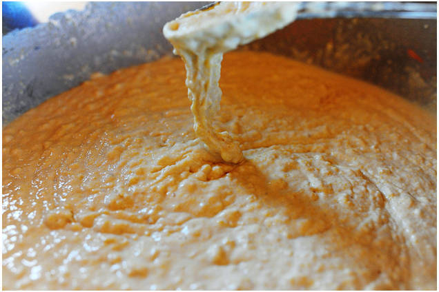 Жидкое тесто для сосисок в тесте на сковороде