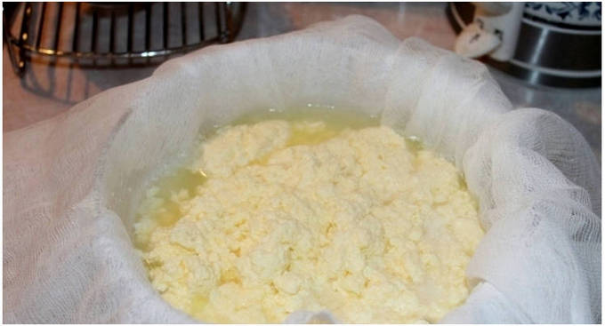 Домашний сыр из молока, сметаны и яиц Домашний сыр из молока, сметаны и яиц
