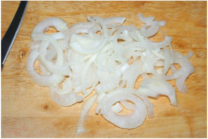 Скумбрия с картошкой и луком в духовке