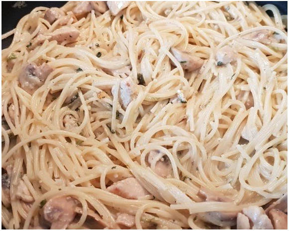 Макароны с шампиньонами в сливочном соусе