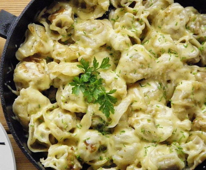 Жареные пельмени с сыром Жареные пельмени с сыром