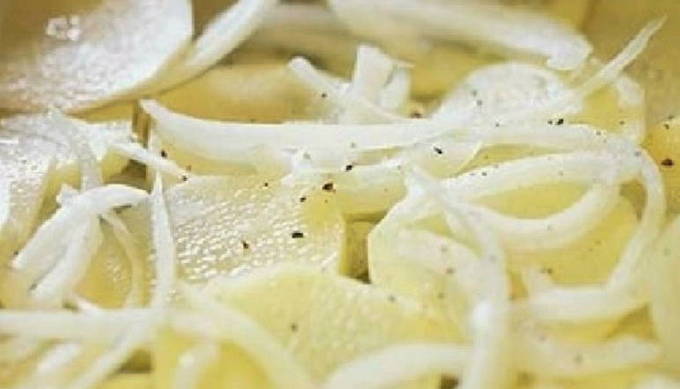 Картошка по-деревенски в микроволновке Картошка по-деревенски в микроволновке