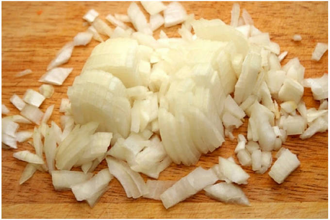 Шампиньоны в сметане на сковороде