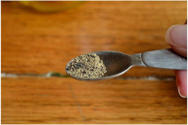 Шампиньоны в сметане на сковороде