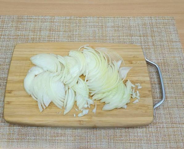 Салат с жареной куриной печенью