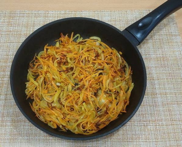 Салат с жареной куриной печенью
