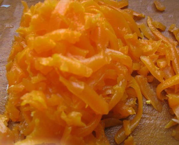 Салат с куриной печенью с шампиньонами