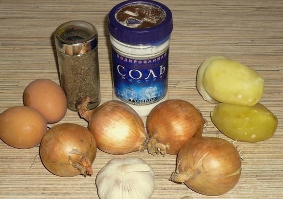 Котлеты из щуки с салом на сковороде Котлеты из щуки с салом на сковороде