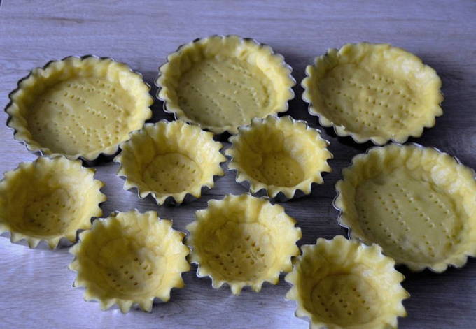 Корзиночки с белковым кремом Корзиночки с белковым кремом
