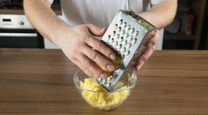 Селедка под шубой с яйцом классическая