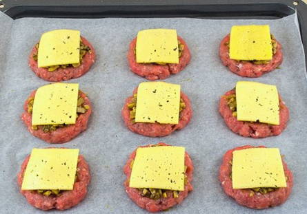 Стожки из фарша с грибами и сыром Стожки из фарша с грибами и сыром