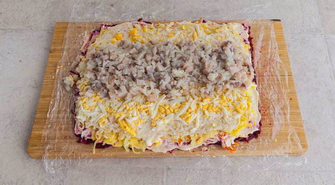 Селедка под шубой рулетом