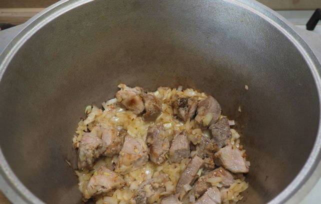Картошка с мясом и овощами в казане Картошка с мясом и овощами в казане