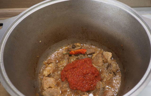 Картошка с мясом и овощами в казане Картошка с мясом и овощами в казане