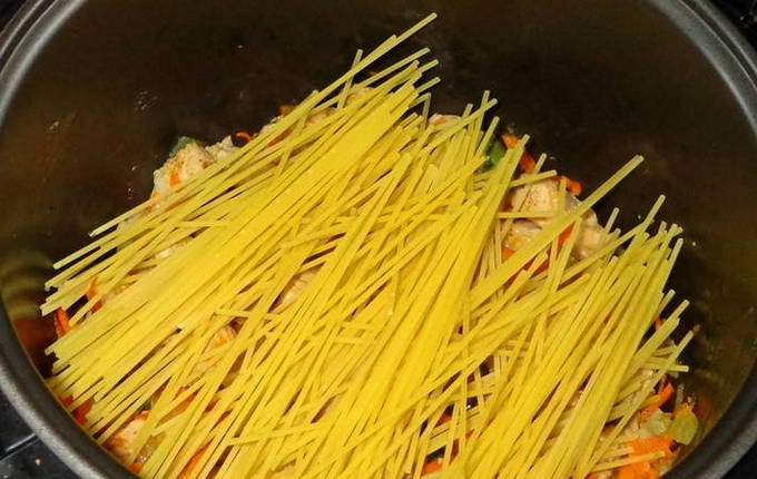 Макароны с мясом в мультиварке Макароны с мясом в мультиварке
