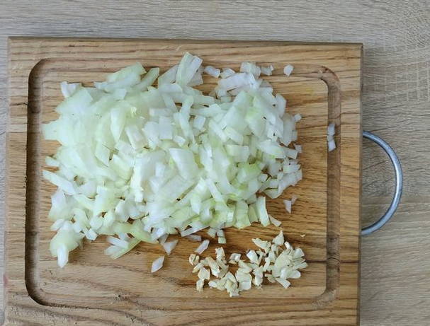 Капустные котлеты из сырой капусты на сковороде Капустные котлеты из сырой капусты на сковороде